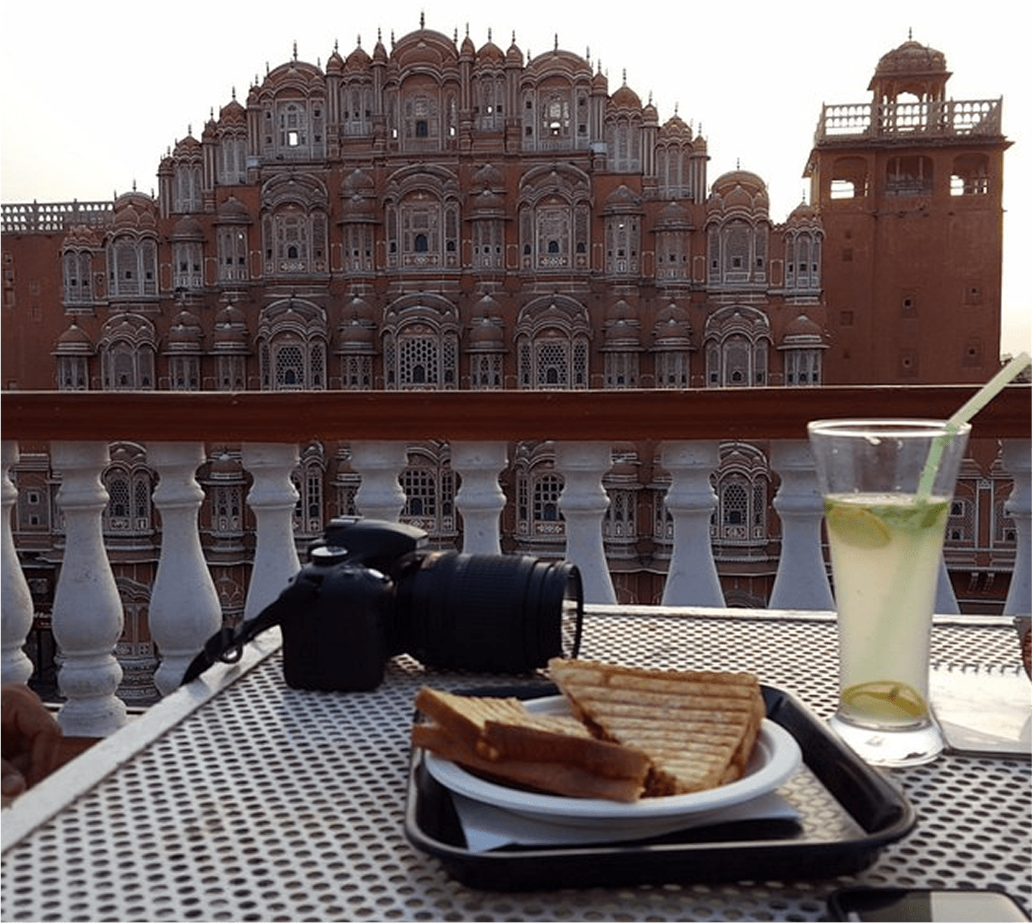 Cafes Across the Road min