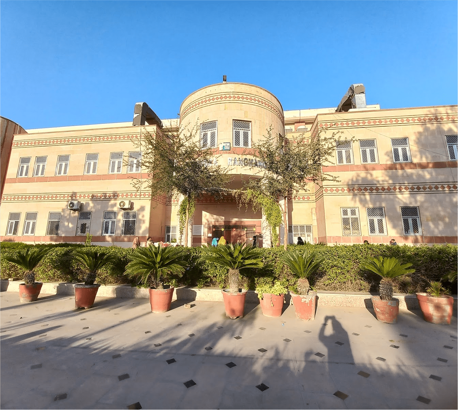 Ravindra Rang Manch Art Gallery min