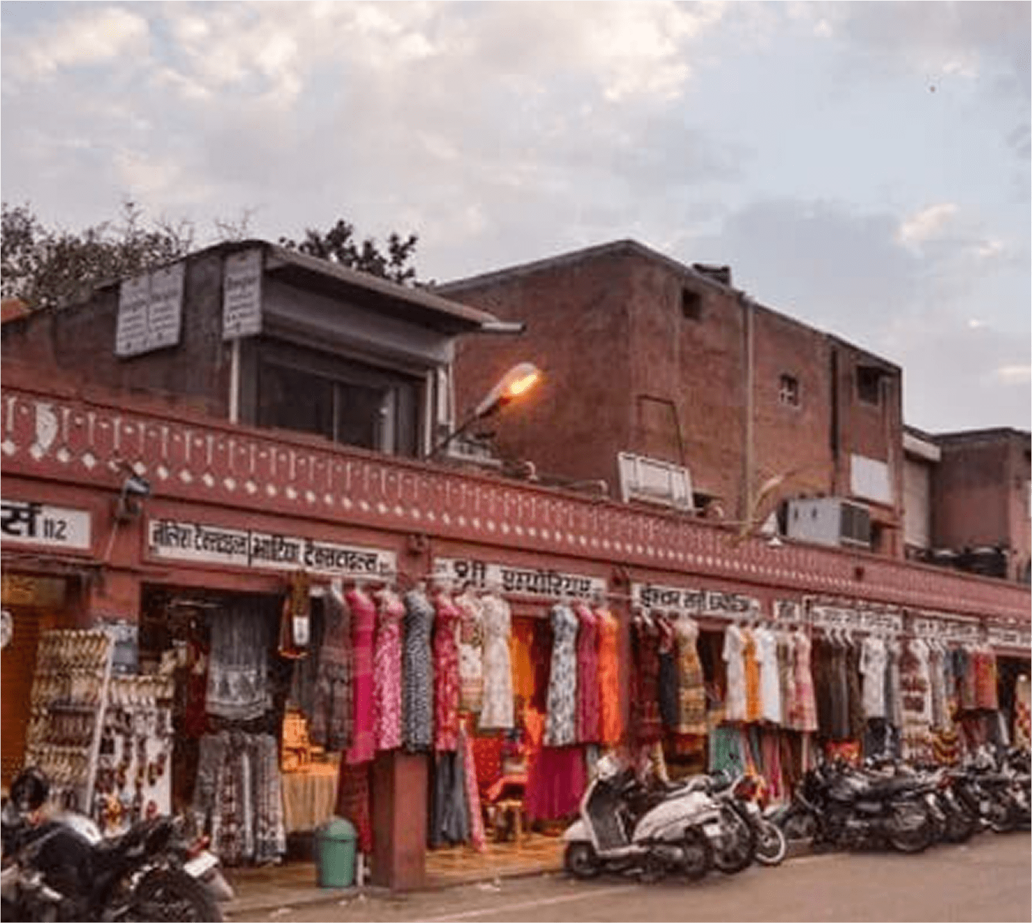 Tripolia Bazaar Johari Bazaar min