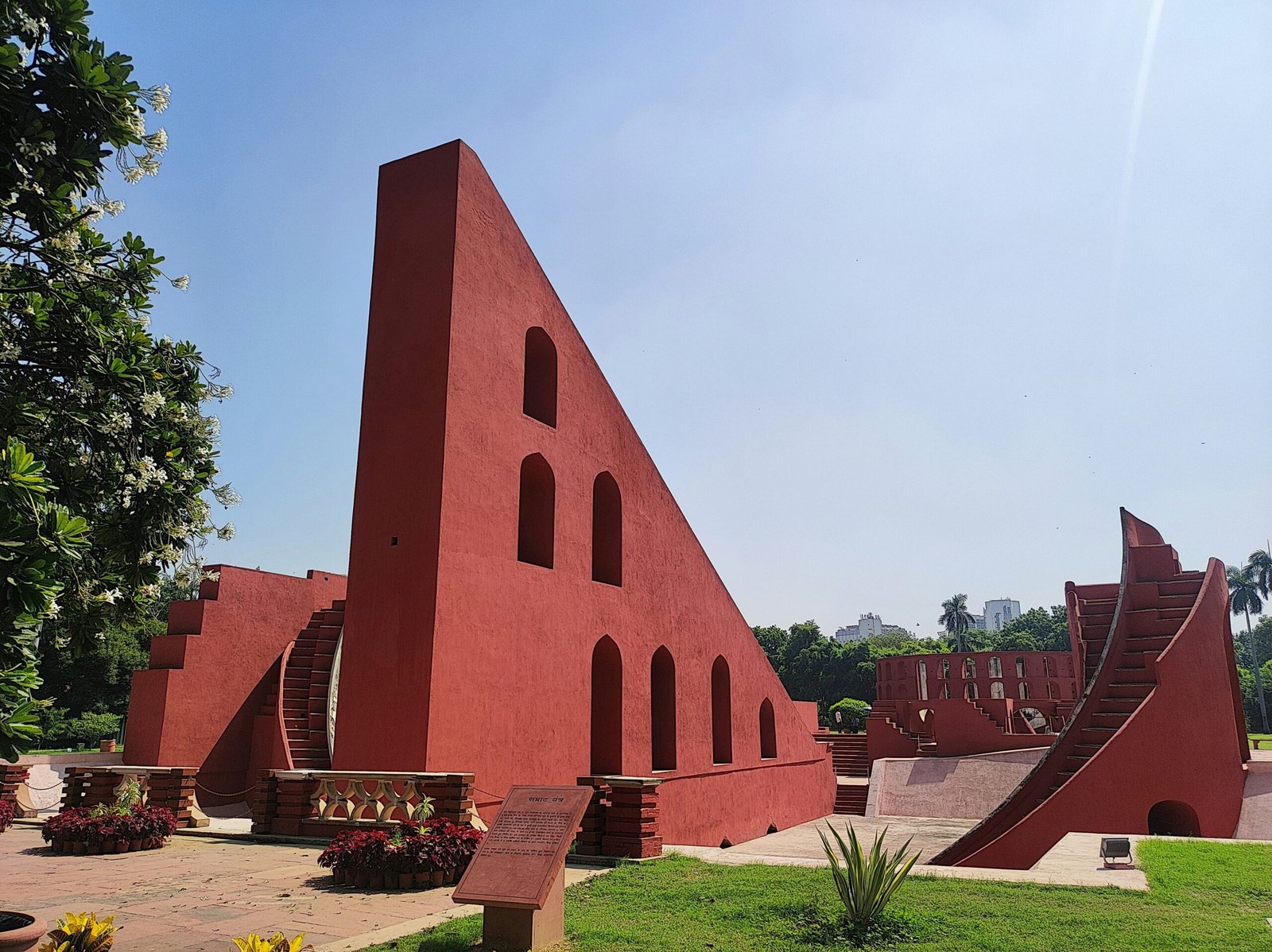 Jantar Mantar in Jaipur | Best Heritage hotel in Rajasthan - DeraMandawa