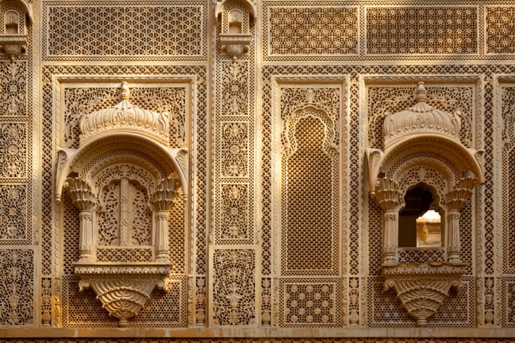 How Haveli Architecture Was Designed for the Jaipur Heat 4 How Jaalis And Jharokhas Engineered Airflow - Jaisalmer Fort in Rajasthan, India.