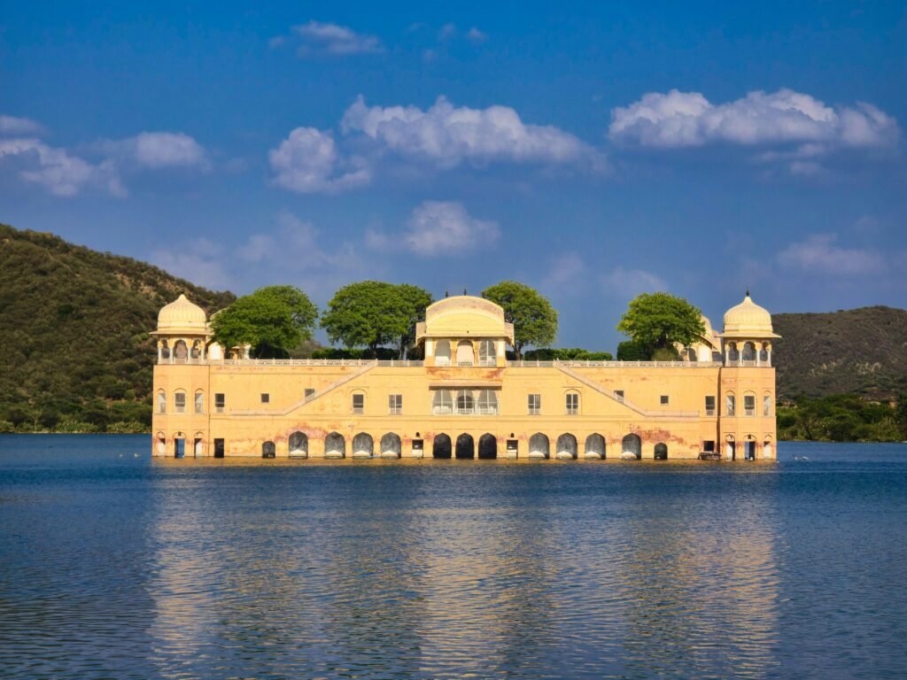 A Summer Morning Guide to Jaipur Before the Heat Sets In 4 Jal Mahal And The Stepwell Detour - Summer Morning Guide to Jaipur | Dera Mandawa