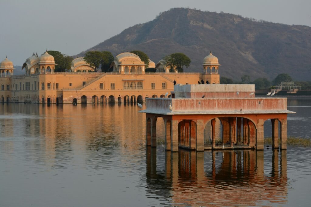 6 Jaipur Viewpoints That Completely Change in the Monsoon 3 Jal Mahal, also known as the "Water Palace," located in the middle of Man Sagar Lake in Jaipur, Rajasthan.