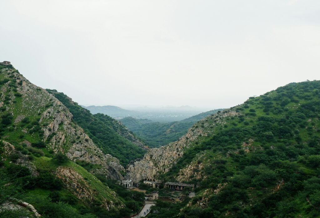 Photographing Jaipur in the Rains, A Traveller's Guide 2 Monsoon photography tips for visiting Jaipur - outskirts of Jaipur, Rajasthan, India.
