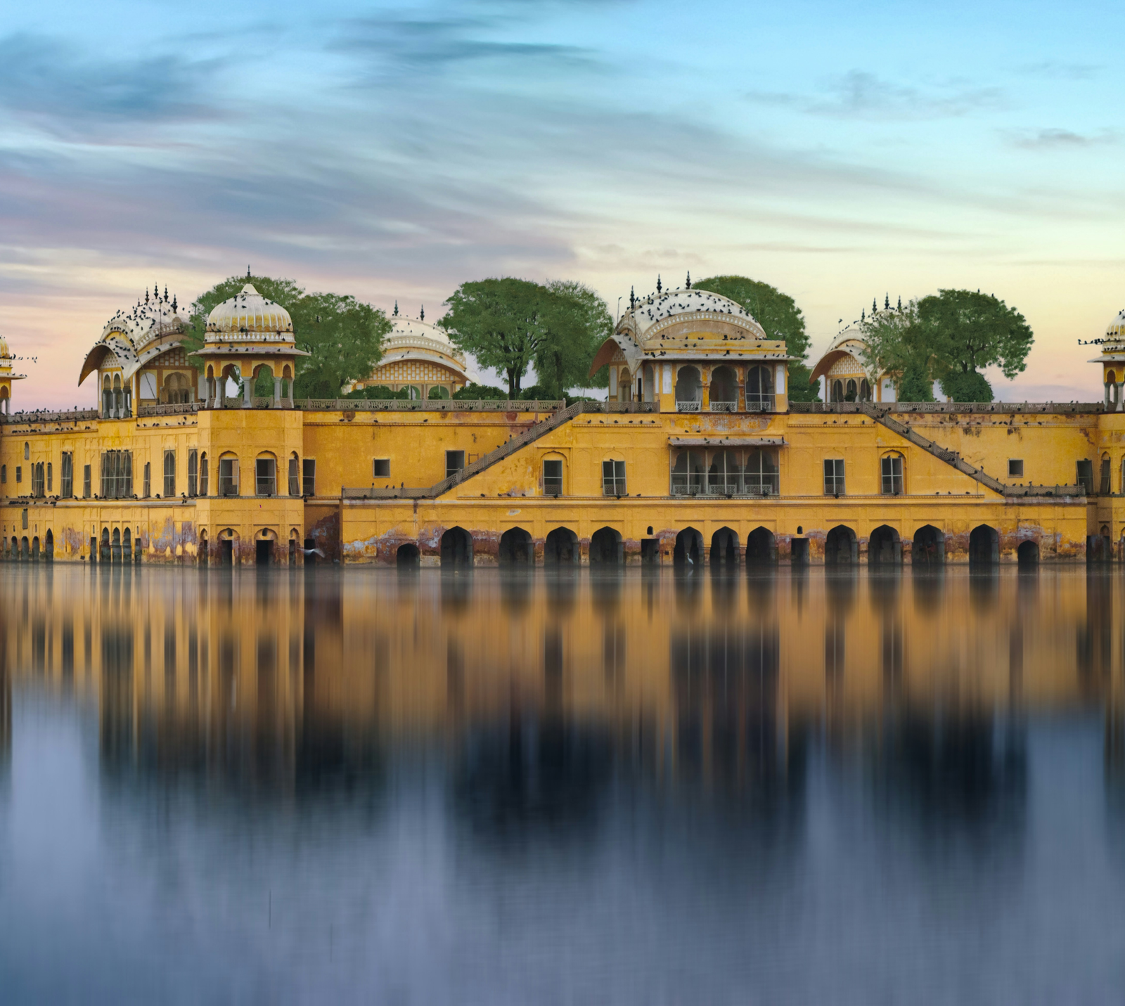 Birla Mandir 13 Jal Mahal (Water Palace) is a striking five-story historical palace situated in the middle of Man Sagar Lake in Jaipur, Rajasthan, built with a harmonious blend of Rajput and Mughal architectural styles.